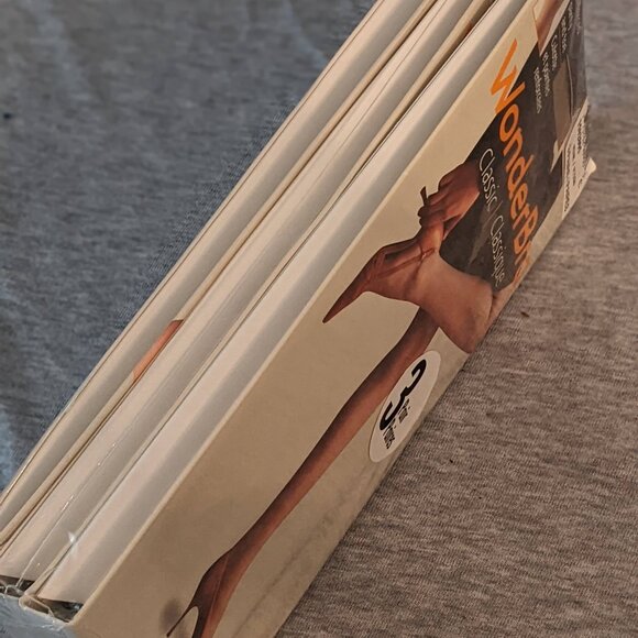 Pantyhose Wonderbra Classic Sheer Mink Sz C 1030-180 lb Nylon Spandex 3 Pair NOS - Picture 3 of 3